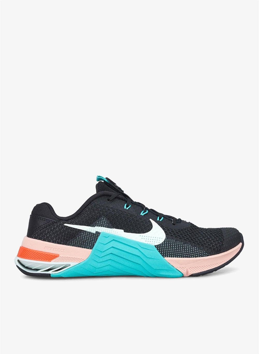 Premium Women's Metcon 7 Training Sneakers - Image 1