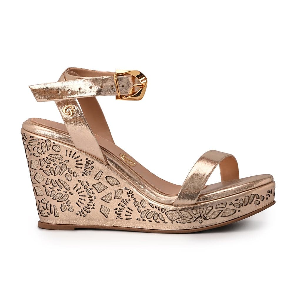 Anabela Dourada Luxe Gold Wedges with Elegant Laser Cutouts - Image 1