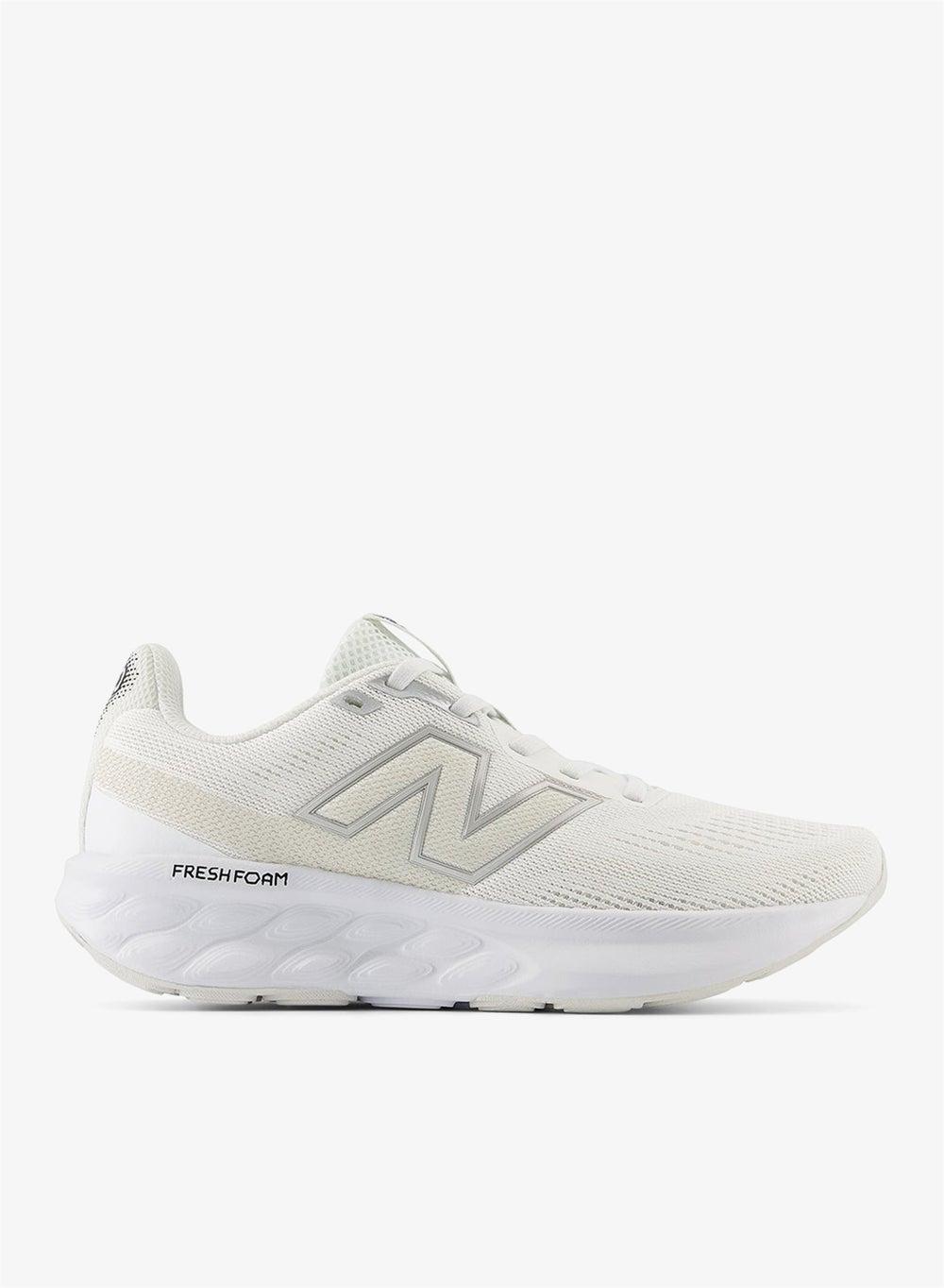 New Balance W520Lw9B: Elegance in Motion, White - Image 1