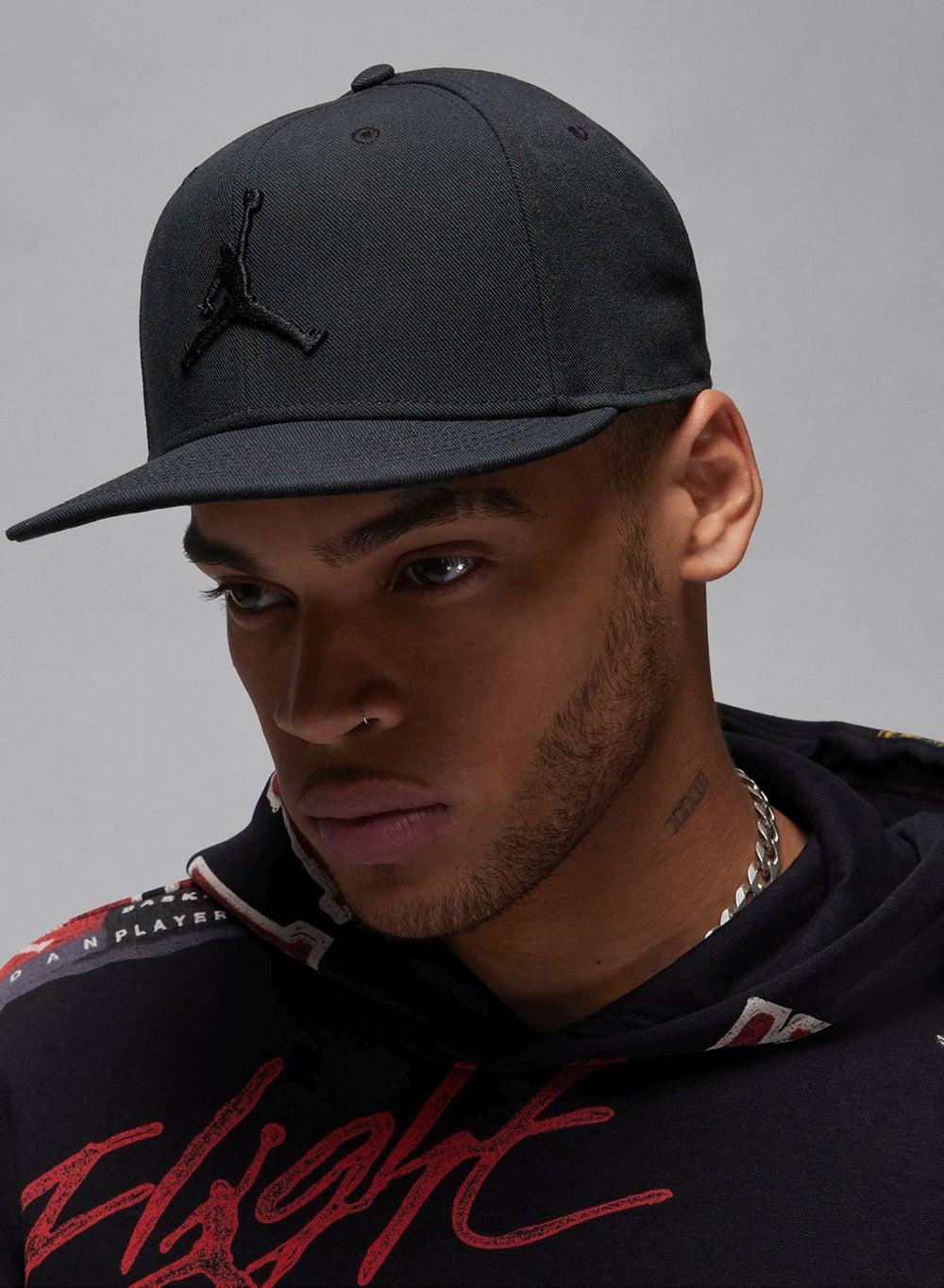 Jordan U J Pro Cap S Fb: Elegance Meets Sport for Men - Image 1