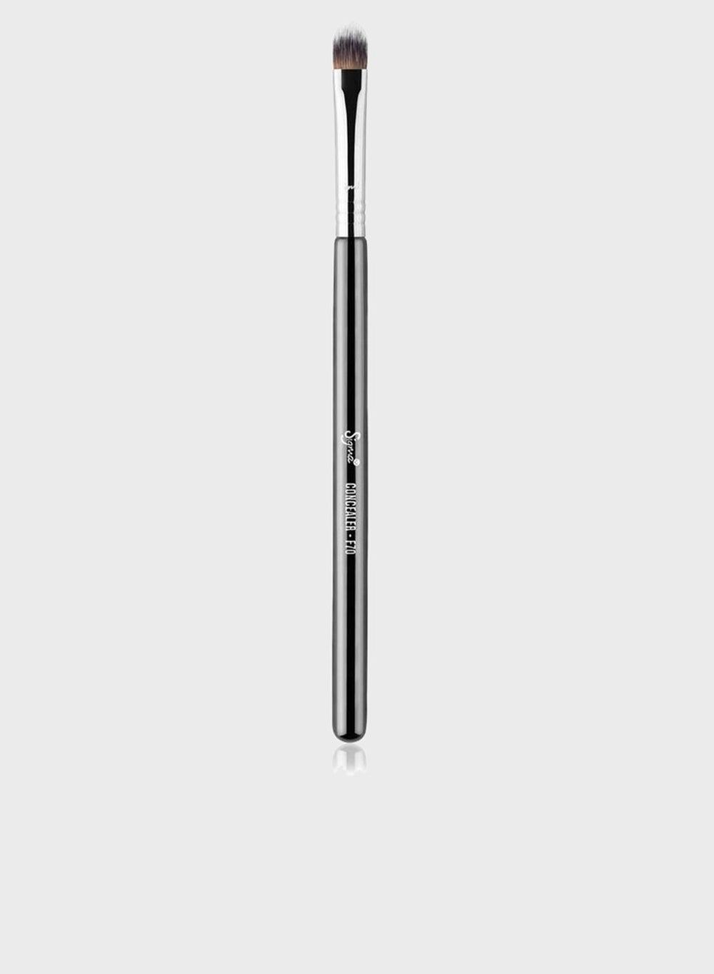 Sigf70 1 Elegant Precision Concealer Brush - Image 1