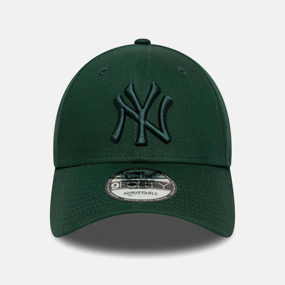 Essential New York Yankees 9FORTY Cap by New Era - Image 1