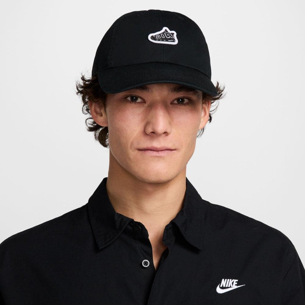 Nike Club Unstructured Patch Cap - Effortless Style - Image 1