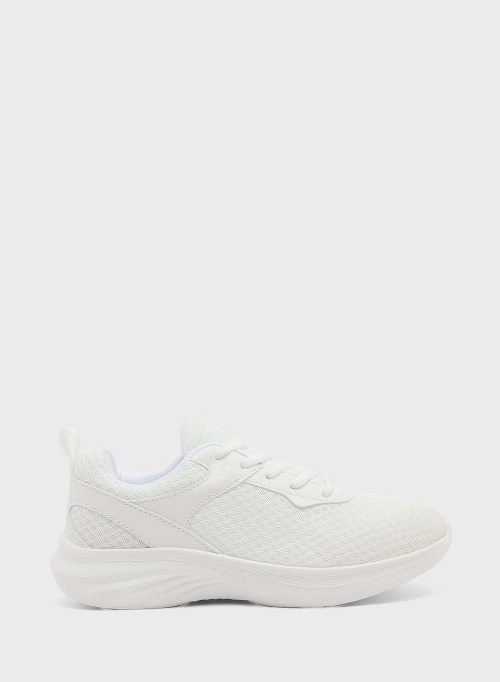 Chic White Knitted Low-Top Sneaker for the Modern Woman - Image 1
