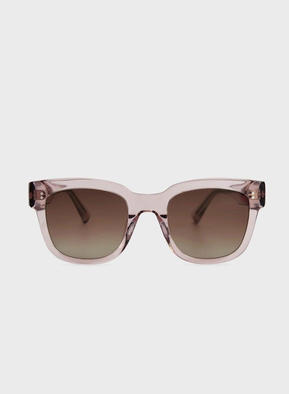 MESSYWEEKEND Transparent Sand Wayfarers - Elegance for Every Man - Image 1