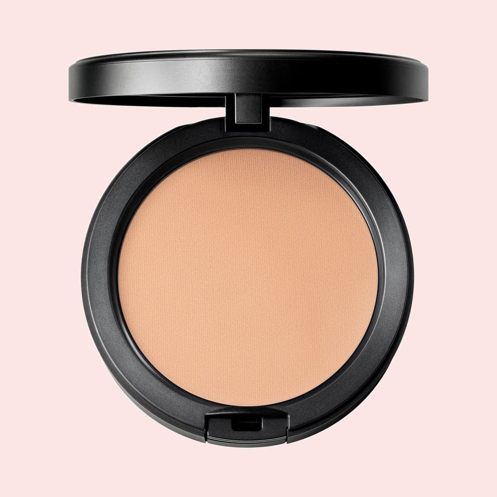 Studio Fix Powder Plus Foundation NC27 - Elegance Refined - Image 1