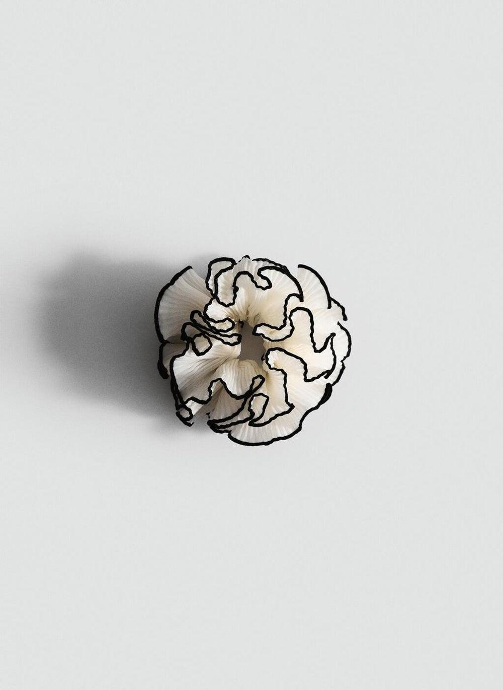 MANGO Floral Elegance Scrunchie - Chic Contrast Trim - Image 1
