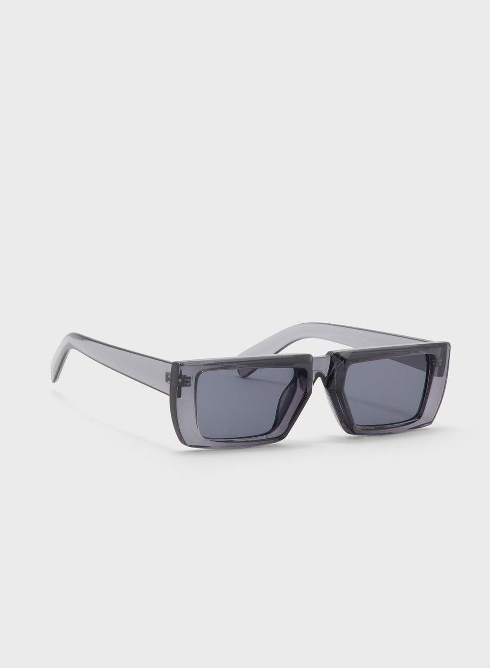 Seventy Five Pool: Essential Sunglasses for the Modern Man - Image 1