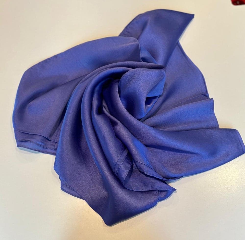 MIZALLE Satin Shawl - Luxurious Texture for Elegant Evenings - Image 1