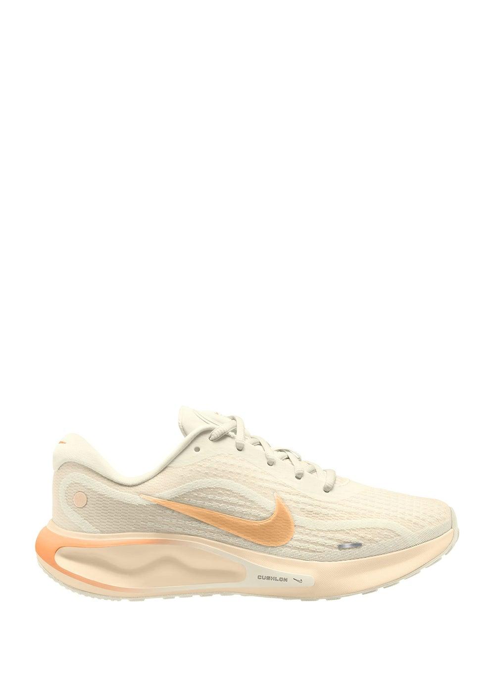 Journey Run Fj7765 116: Elegant Low Top Sports Shoes for Women - Image 1