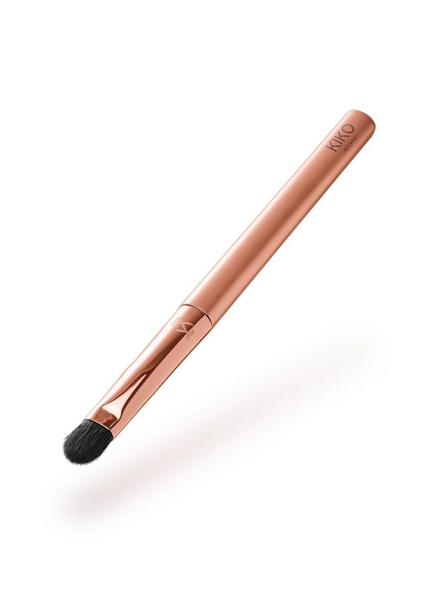 GOLDEN OASIS EYES 51 Luxe Shader Brush - Image 1
