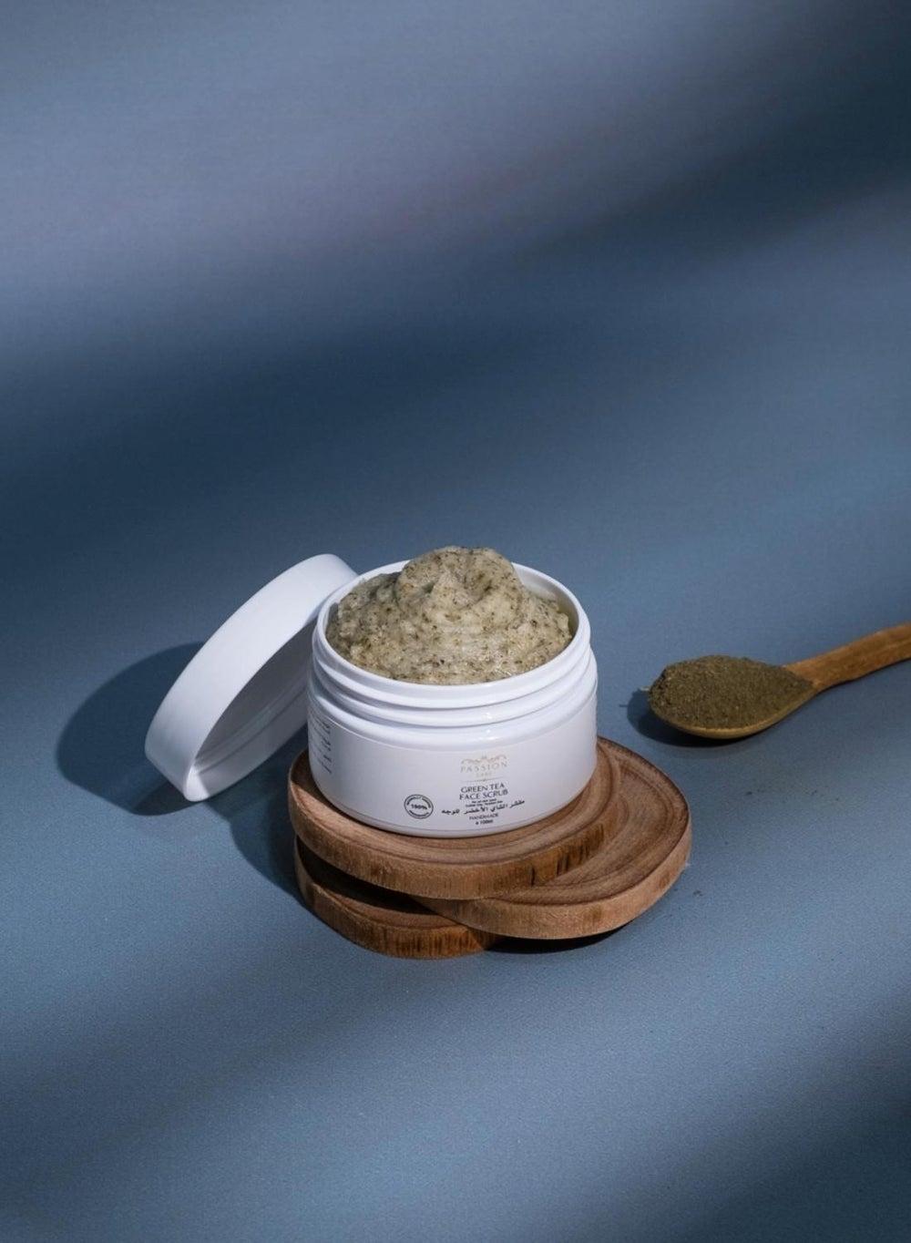 Luminous Green Tea Antioxidant Face Scrub 100ml - Image 1