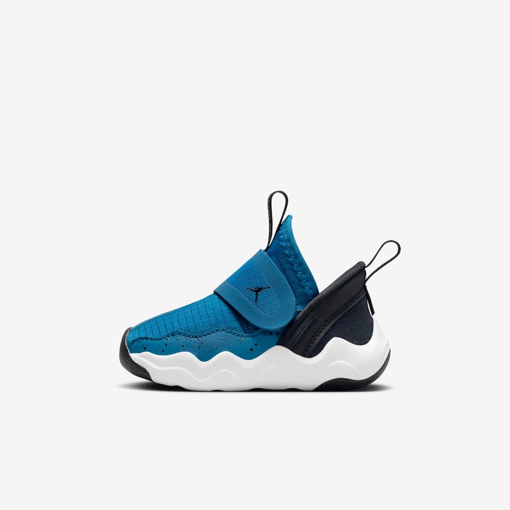 Jordan 23/7 Kids' All-Day Sneakers — Ready for Fun - Image 1