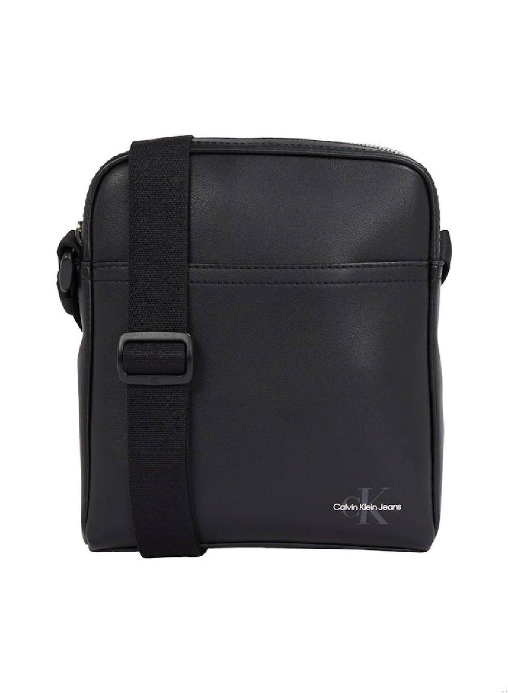 Calvin Klein Jeans Men's Sleek Crossbody Reporter Bag - Image 1