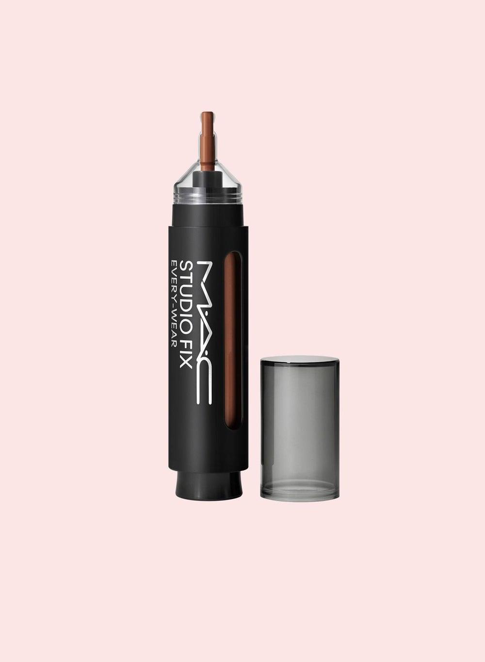 Studio Fix NW40 All-Over Face Pen - Flawless Matte Finish - Image 1