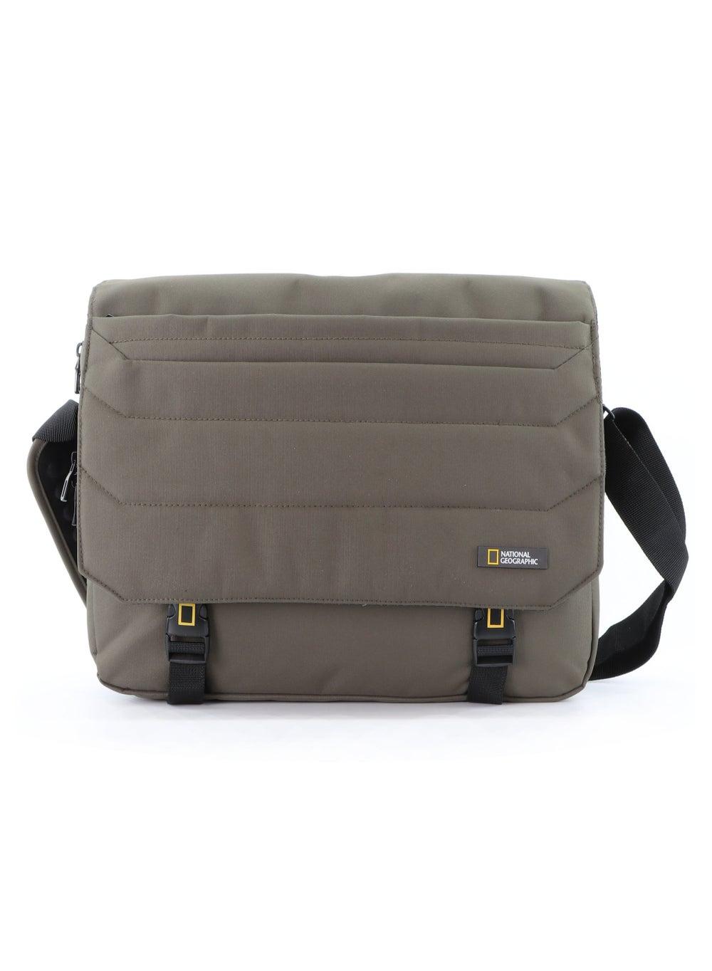 NATIONAL GEOGRAPHIC Pro Messenger Bag - Chic Utility for All - Image 1