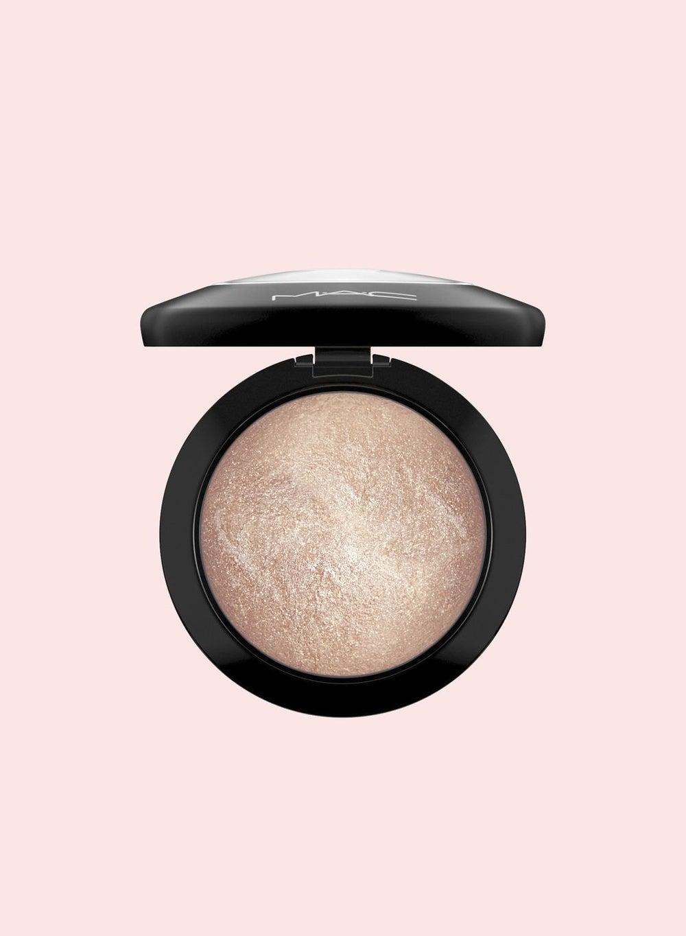 Glow Luxe Mineralize Highlighter - Soft & Gentle - Image 1