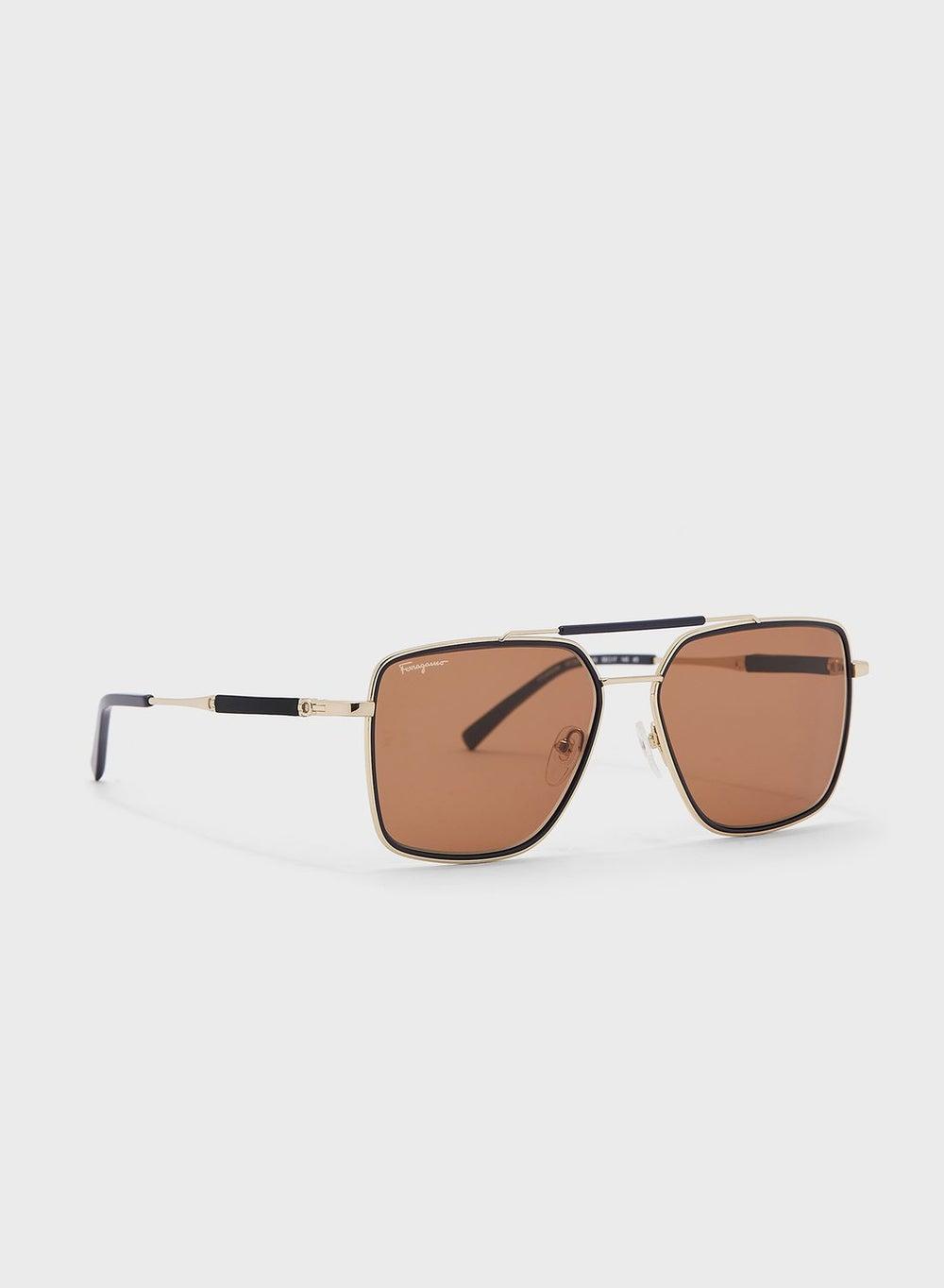 Salvatore Ferragamo Wayfarers - Timeless Innovation in Men's Eyewear - Image 1
