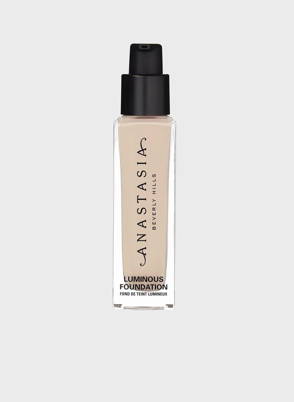 130N Luminous Silk Finish Foundation - Image 1