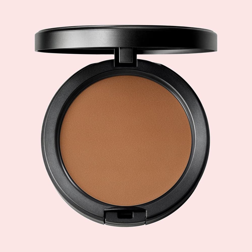 Studio Fix Powder Plus Foundation NC55 - Blur-Matte Perfection - Image 1