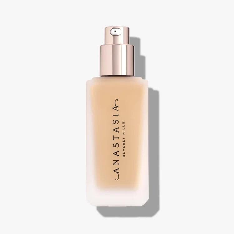 Impeccable Blurring Second Skin Matte Foundation - 3W Fg: Luxe Perfection - Image 1