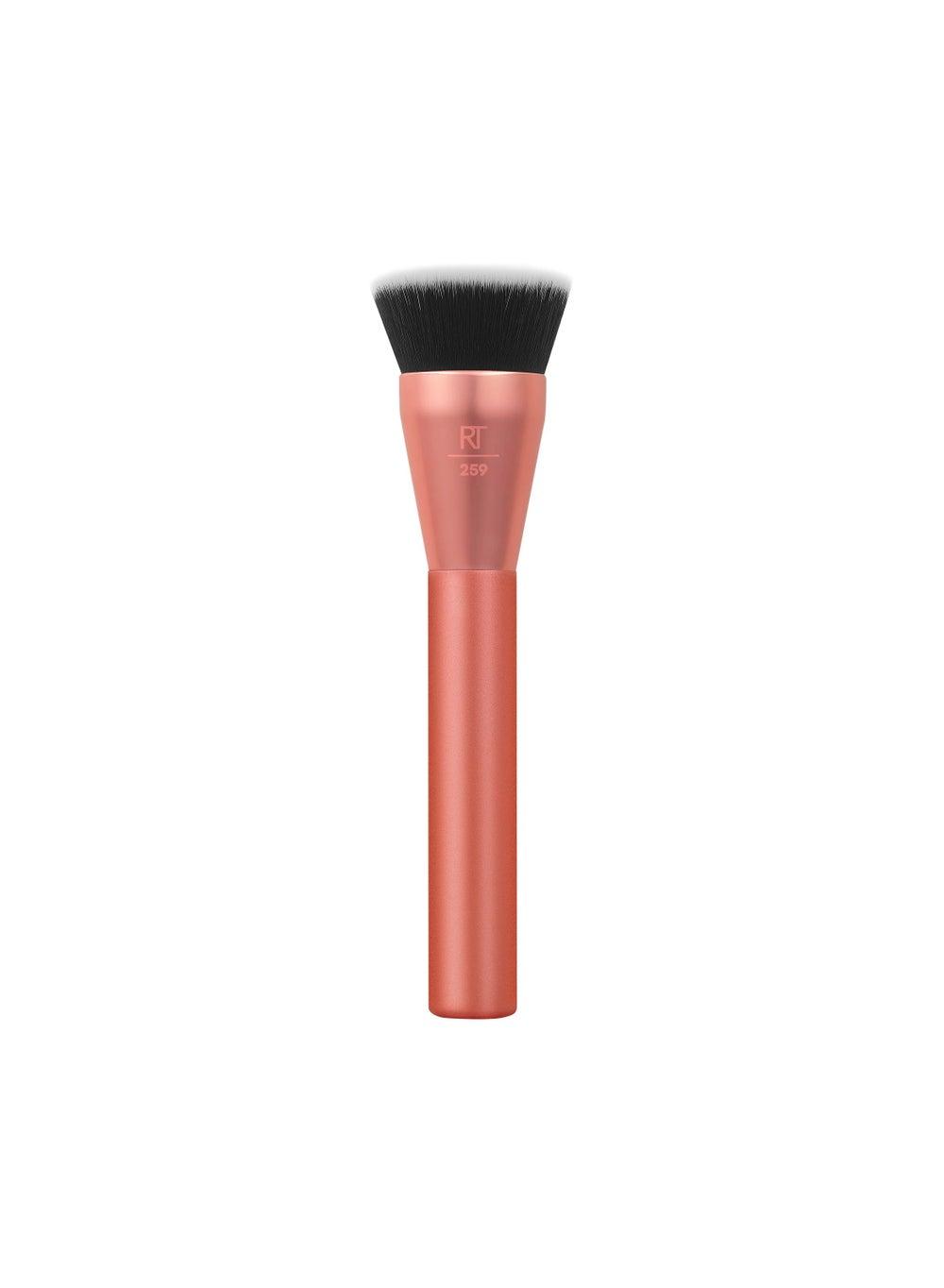259 UltraPlush Airbrush Foundation Brush - Image 1