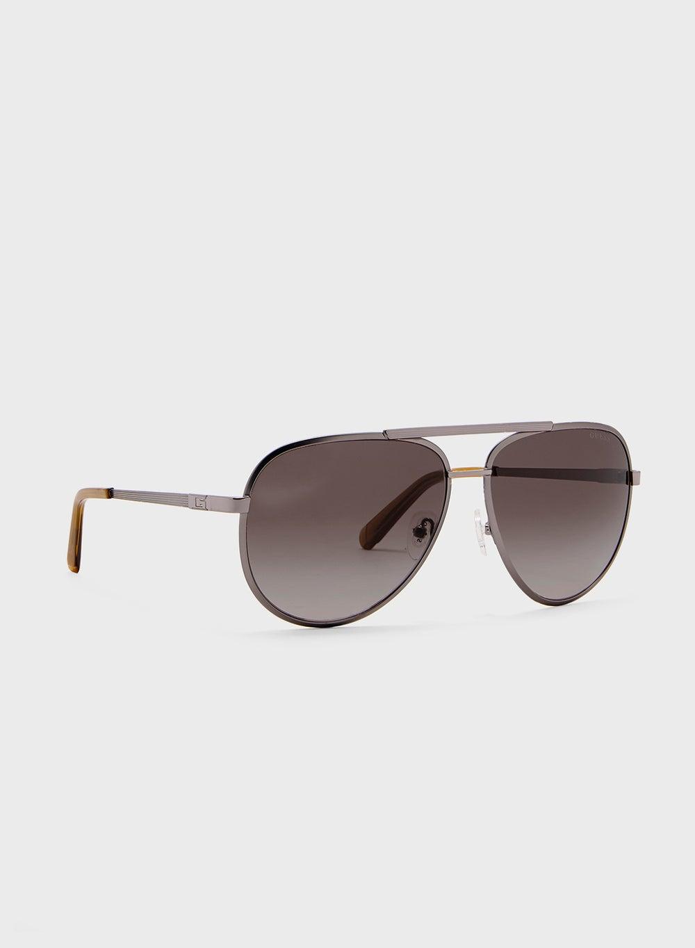 GUESS Men's Chic Rectangle Sunglasses with UV Protection - Image 1