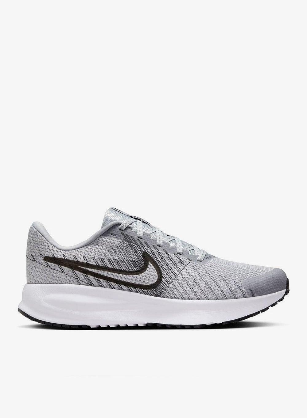 Nike Defy All Day HM9594 003: Optimal Performance Low Tops - Image 1