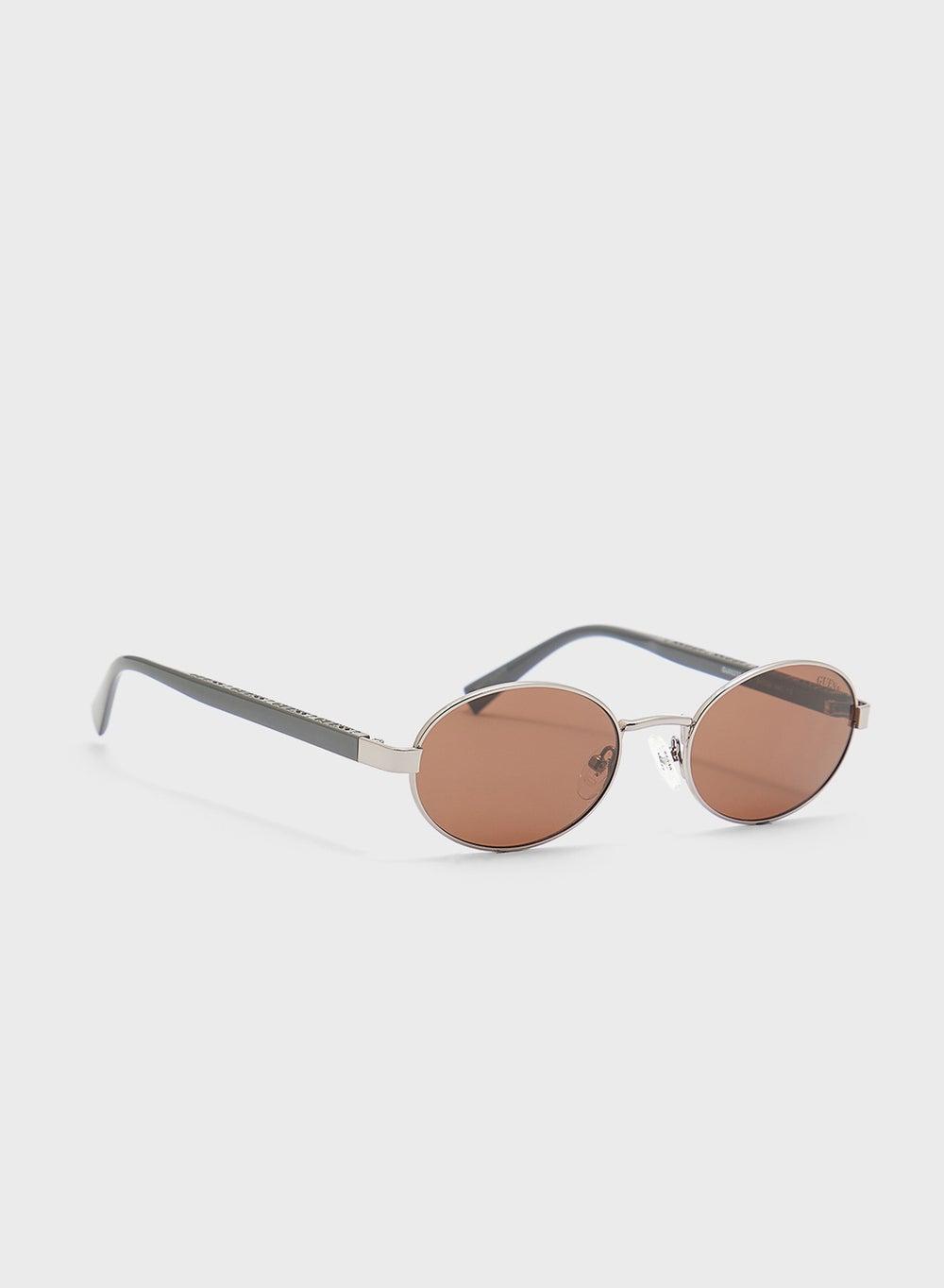 GUESS Gu0023208E54 Chic Round Sunglasses for Sophisticated Women - Image 1