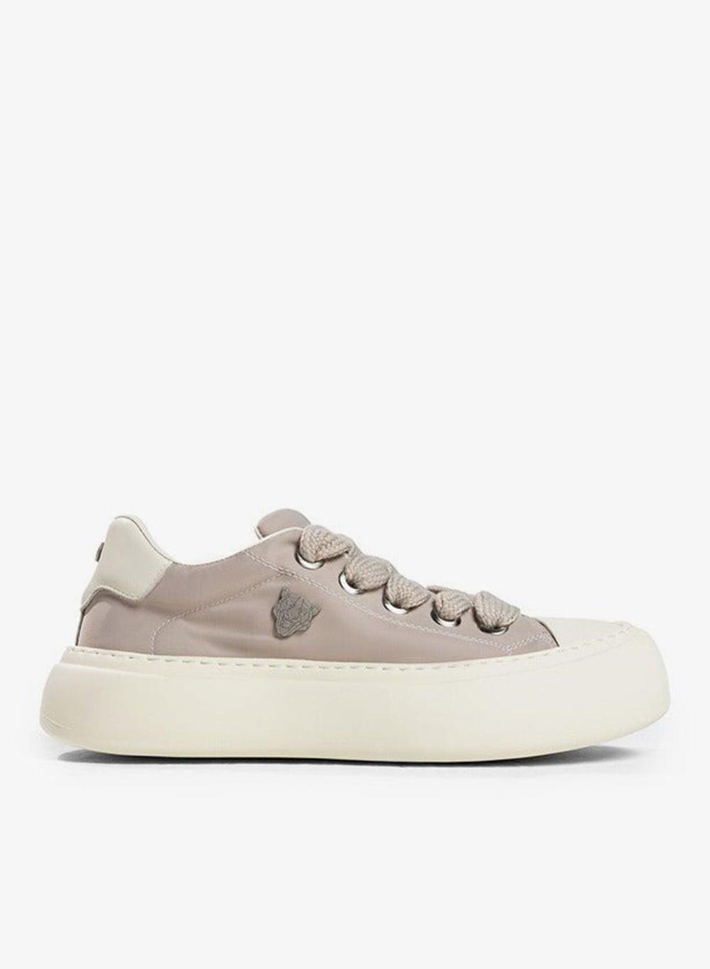 GLIDE SNEAKERS - BEIGE: Timeless Low-Top Elegance - Image 1