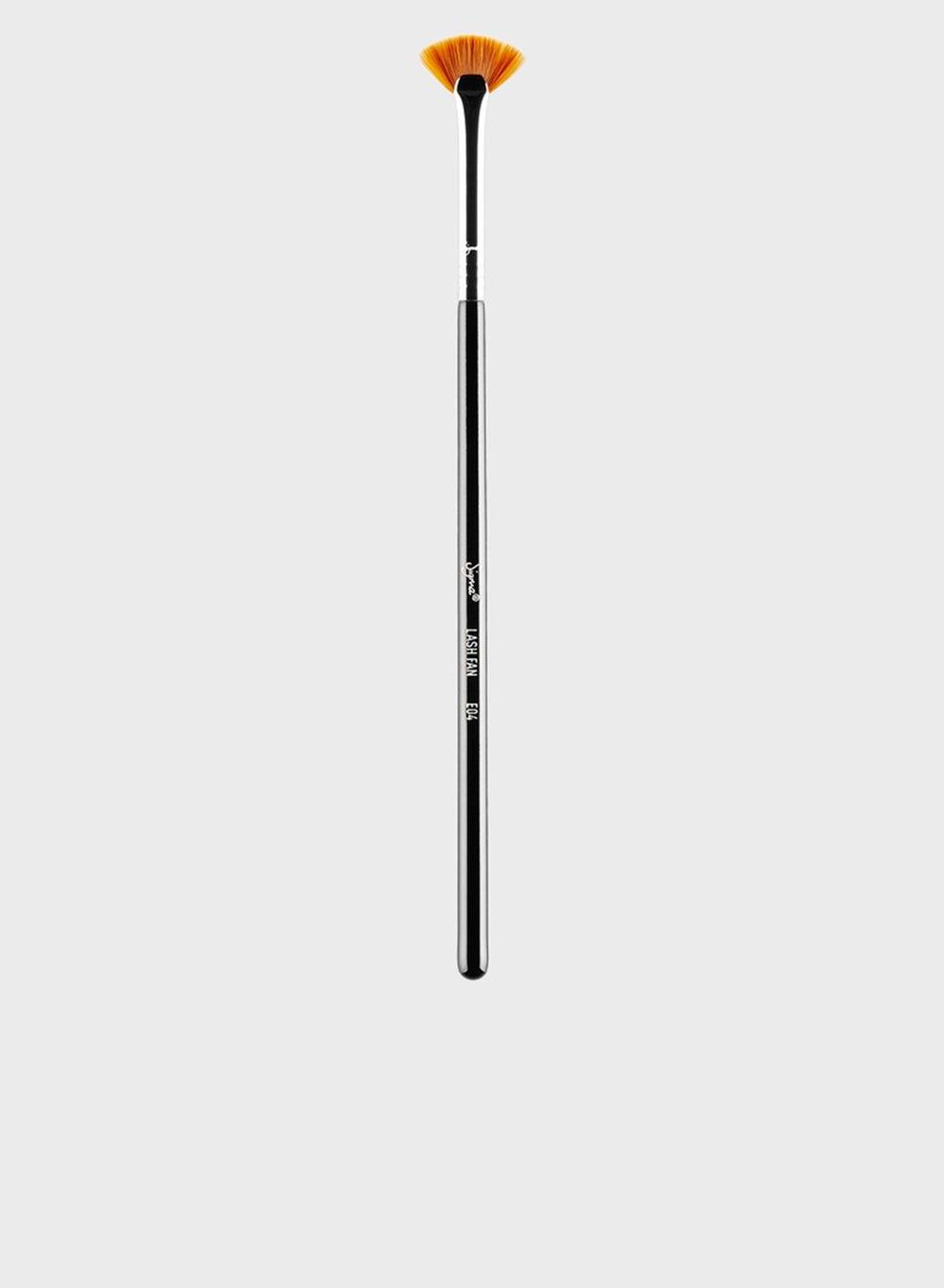 E04 - Exquisite Lash Styler Fan Brush - Image 1