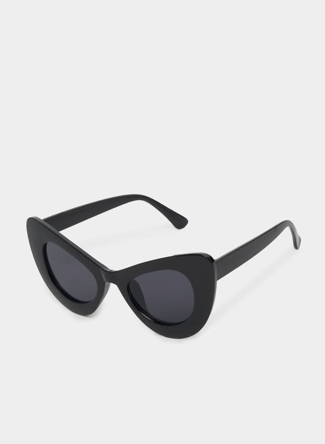 Styli Chic Oversized Cat Eye Sunglasses for Women - Image 1