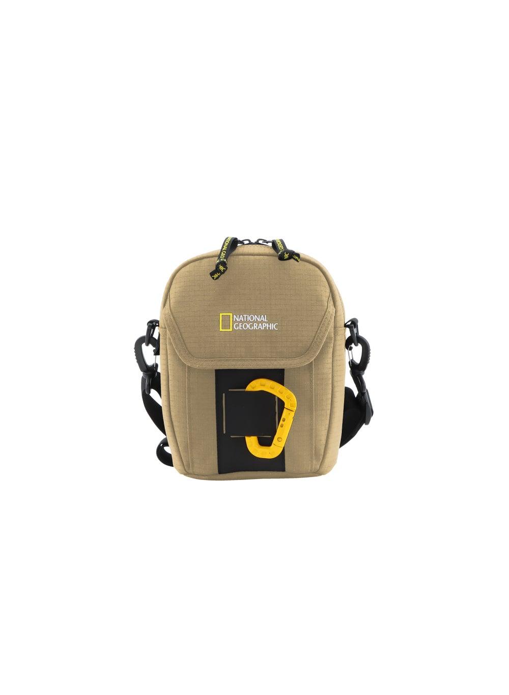 National Geographic Explorer III RPET Chic Utility Travel Bag - Image 1
