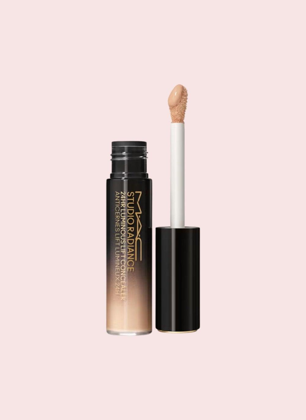Luxurious Lift Serum Concealer NW10 - 24HR Radiance - Image 1