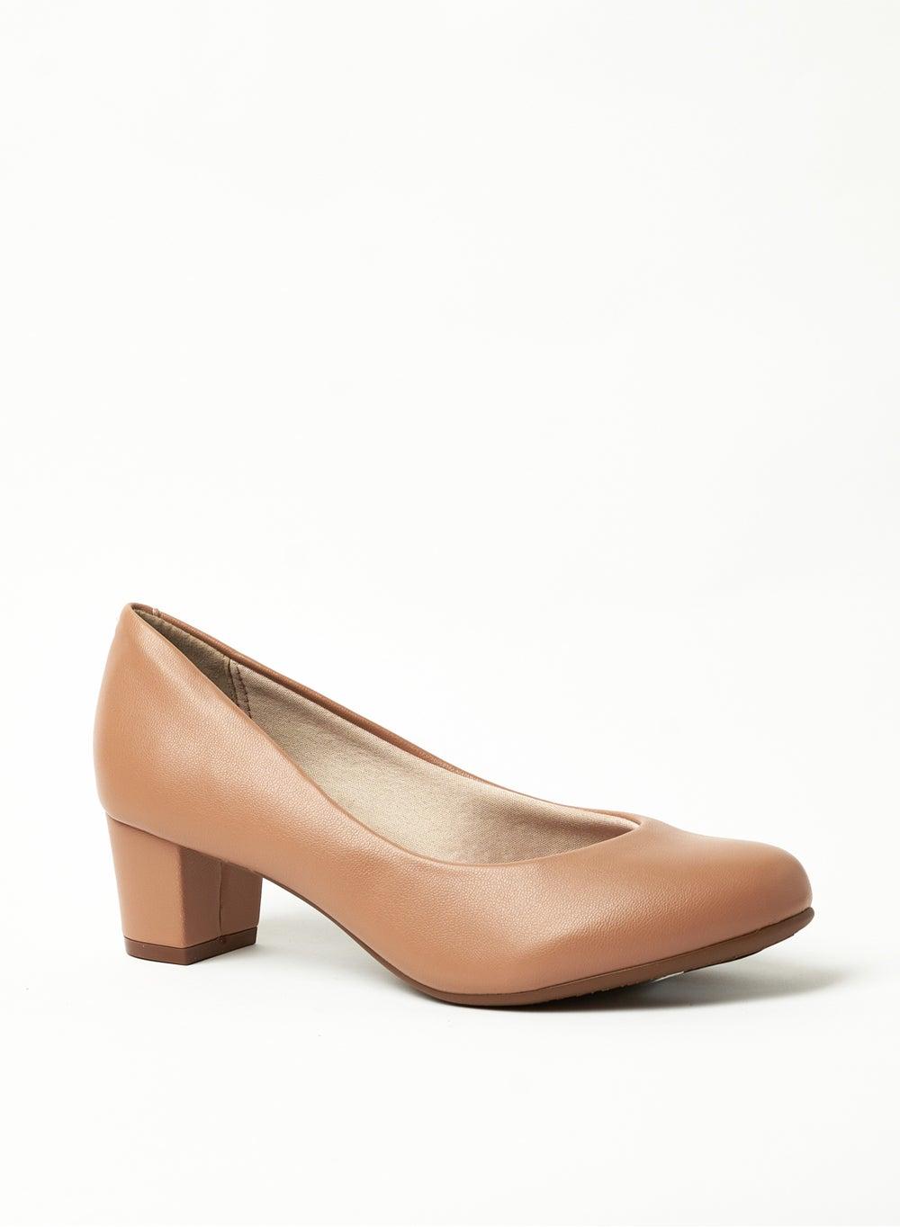 Elegant Beige Mid Heel Pumps – Timeless Footwear Elegance - Image 1