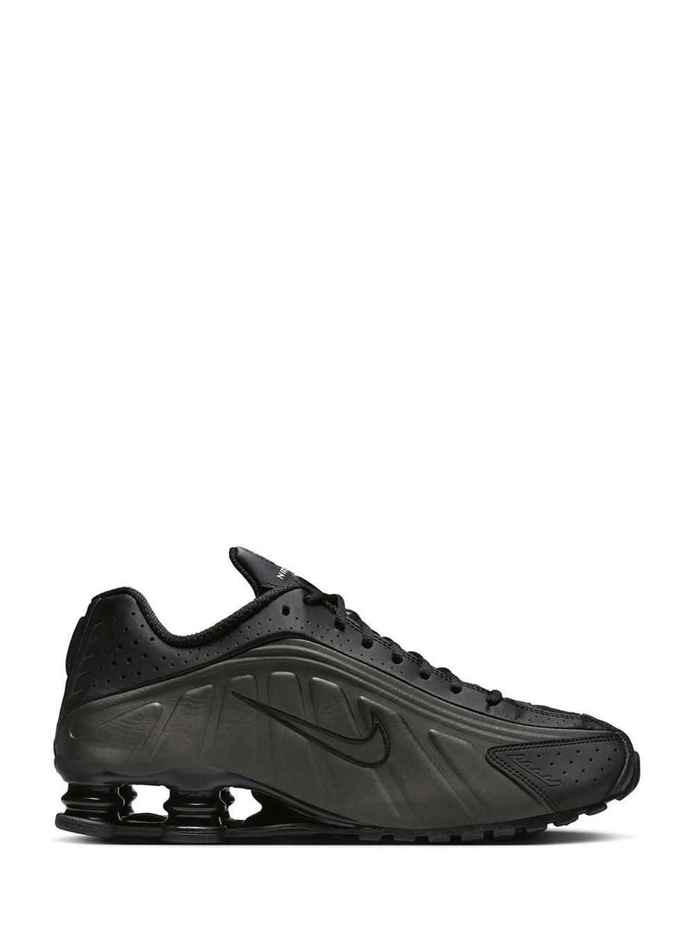 Nike Shox R4 HQ1988 001 Low-Top Lifestyle Sneaker - Image 1
