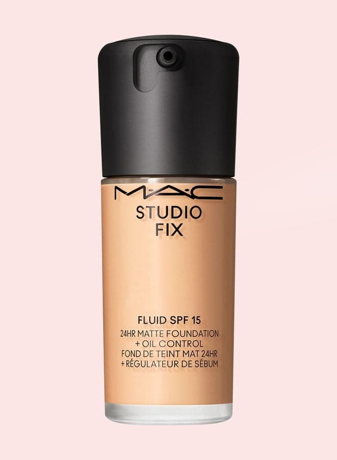 Studio Fix Fluid SPF 15 - Flawless Matte NC17 - Image 1