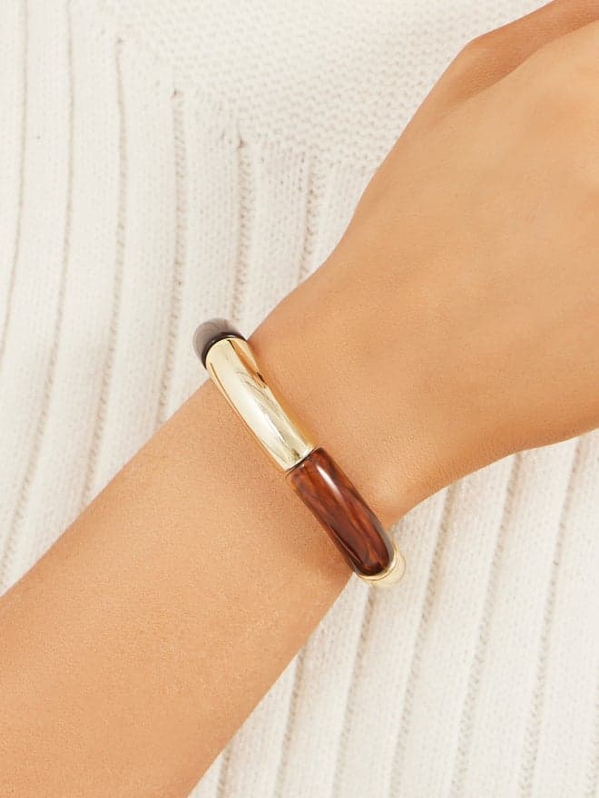 Styli Chic Acrylic Bracelet – Fashionable Accessory for Every Woman - Image 1