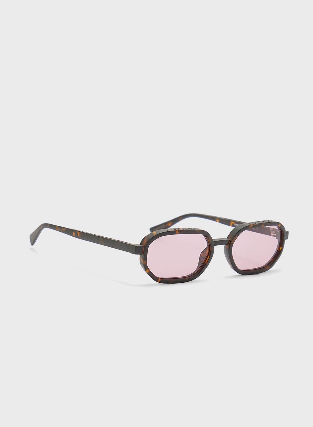 GUESS Gu0023352Y53 Shape: Men's Premium Sunglasses - Image 1