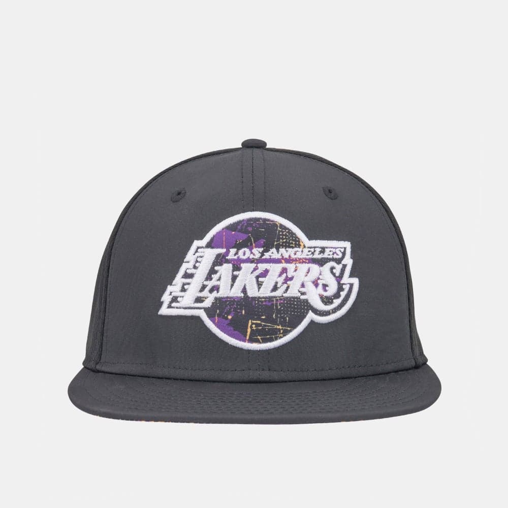 NEW ERA LA Lakers 9FIFTY Snapback: Elegance Meets Sport - Image 1