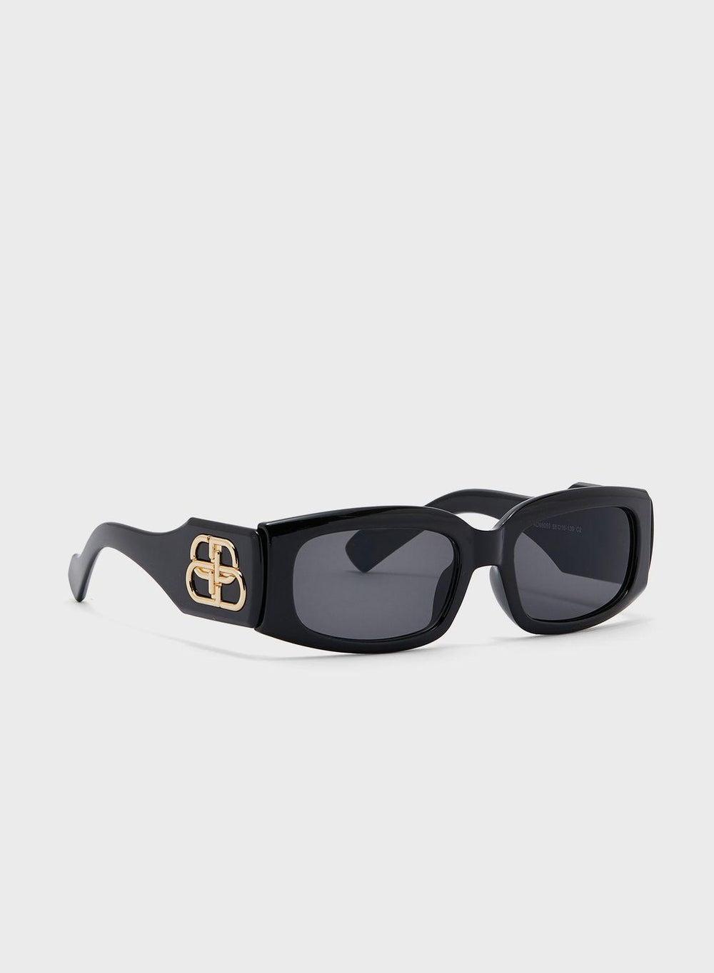 Vanilla Rouge Wayfarer Sunglasses - Elegance in Each View - Image 1