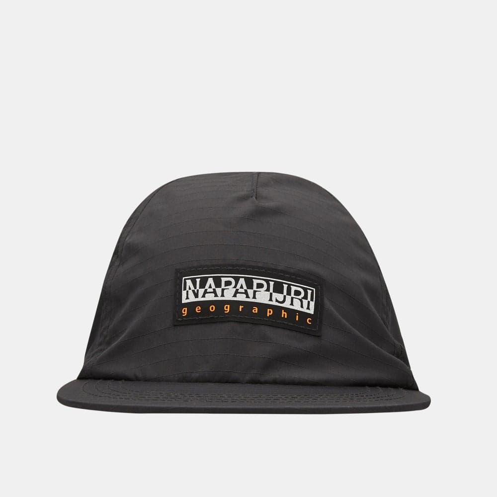 Napapijri F-Trient 041: Sleek Men's Cap - Image 1