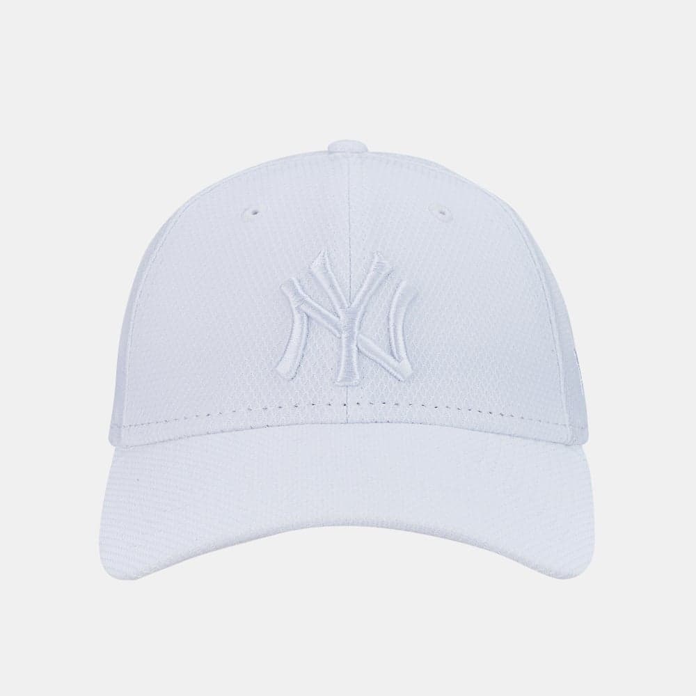 NEW ERA Men's NY Yankees 9FORTY Diamond Essential Cap - Image 1