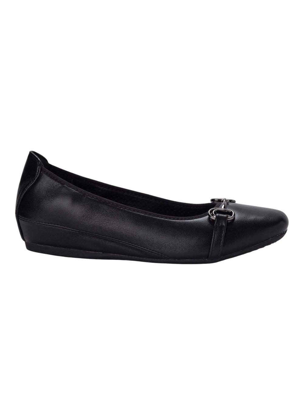 Elegant Bata Black Pointed Toe Ballerinas - Image 1