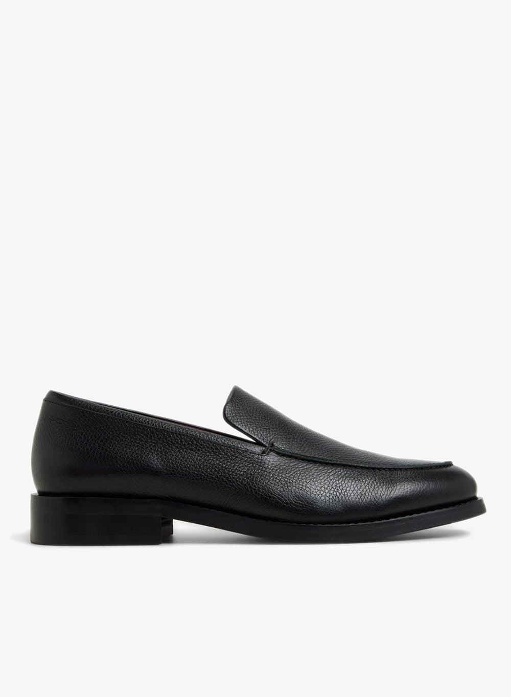 Fabio Classic Loafers: Timeless Elegance in Black - Image 1