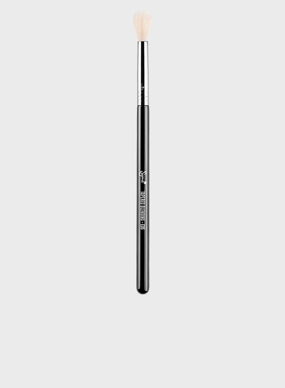E35 Tapered Blending Brush for Flawless Eyes - Image 1