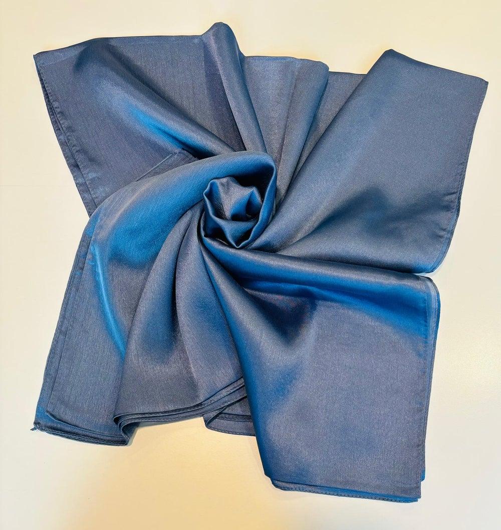MIZALLE Women's Luxe Satin Texture Special Shawl - Image 1