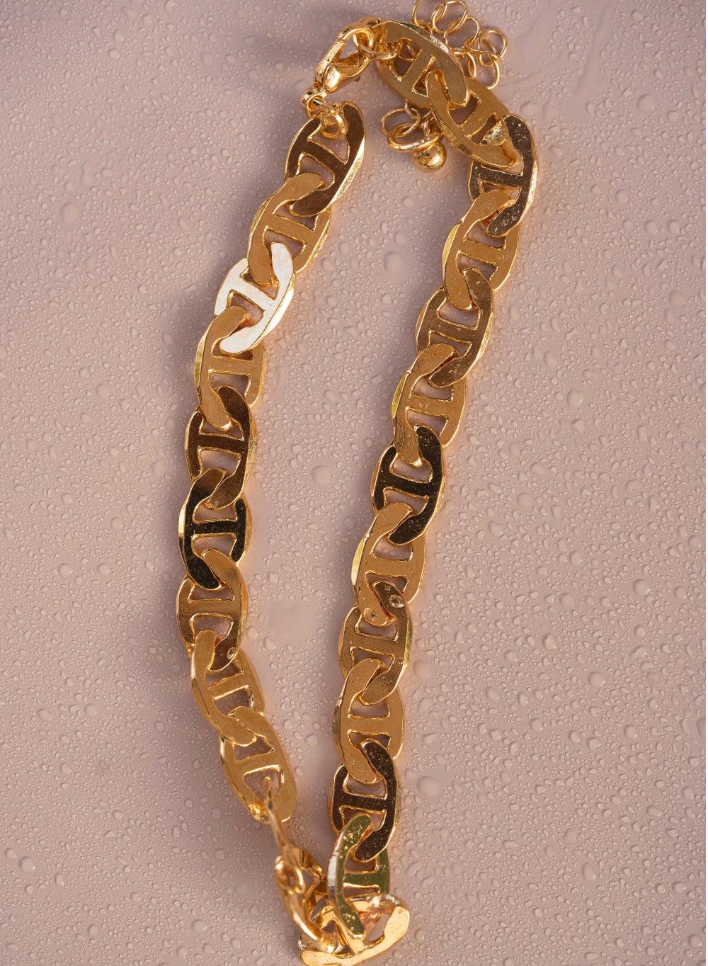 AMICA Elegant Link Chain Necklace with Studded Detail - Image 1