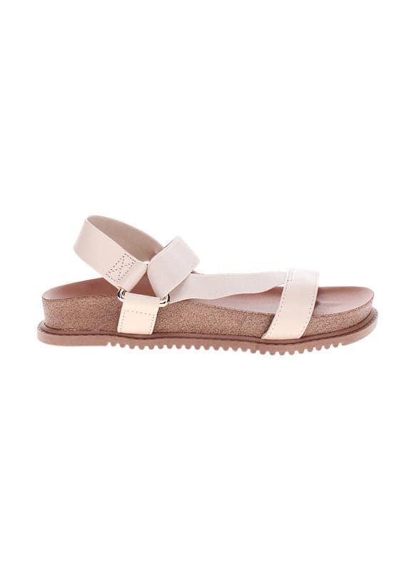 Beira Rio Cream Elegance: Chic Flat Sandals Made in Brazil - Image 1
