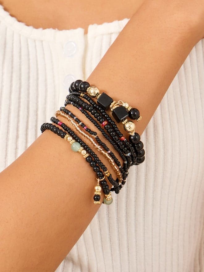 Elegant Ensemble: Styli Pack of 7 Beaded Bracelets for Women - Image 1